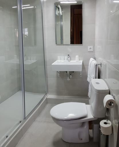 Bathroom, Hotel Toledano Ramblas, Barcelona