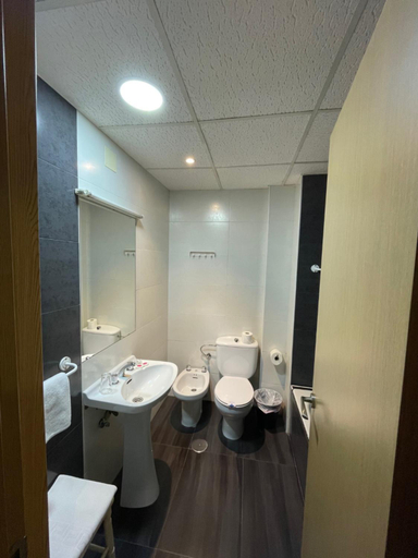 Bathroom 2, Condedu, Badajoz