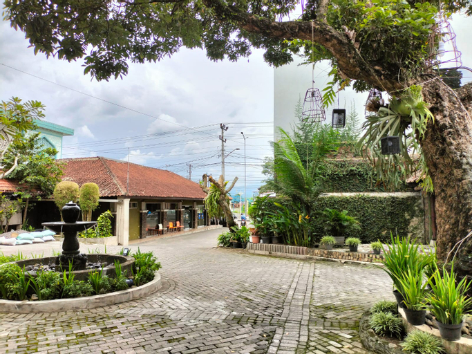 Exterior & Views 5, Hotel Catur, Magelang