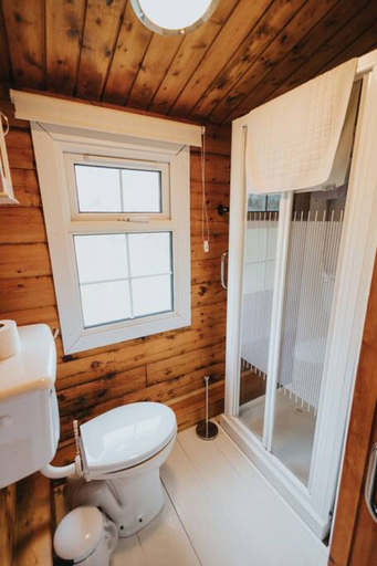 Bathroom 4, Cozy Hideway in Rural Mid Wales, Gwynedd
