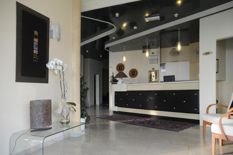 Public Area 2, Hotel Savoy, Lucca