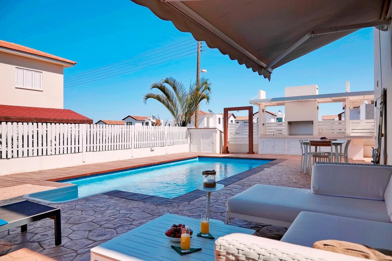 Others 2, Velomar Villa