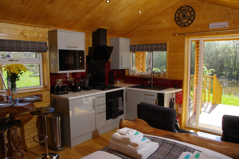 Others 3, Balmoral Studio Lodge, Shropshire