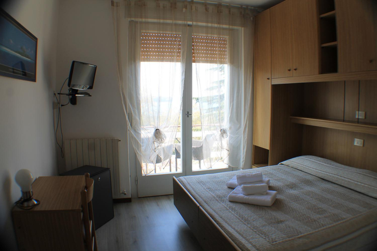 Bedroom, Hotel Ristorante Sole, Trieste