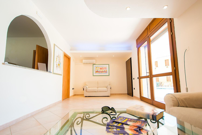 Public Area 4, Residence Cala Viola, Nuoro
