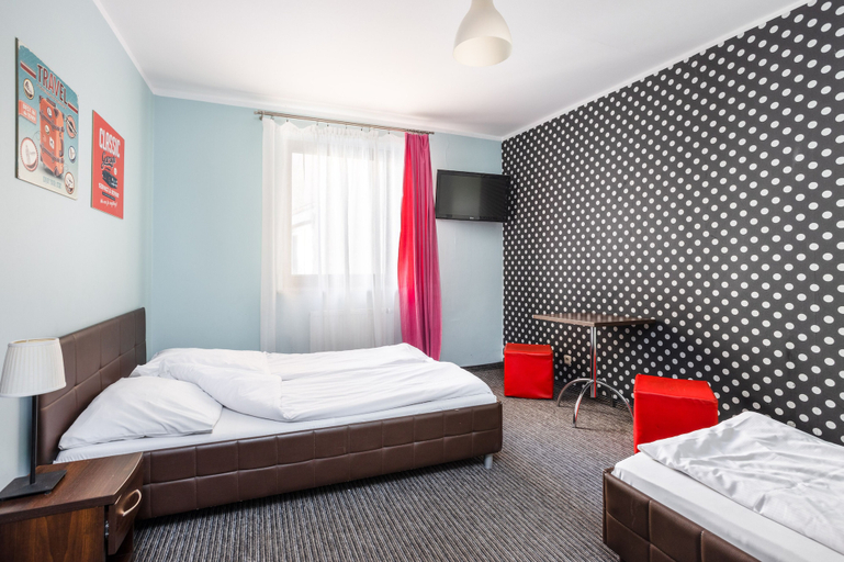Bedroom 2, Shick Hostel & Apartments, Środa Śląska