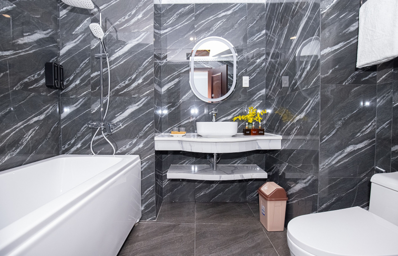 Bathroom 5, Monaco Hotel Danang, Da Nang