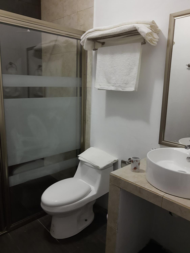 Bathroom 2, HB Alebrijes SC, Dist. Tehuantepec