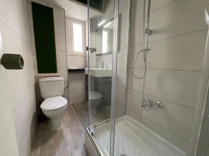 Bathroom, cultura y playa, Valencia