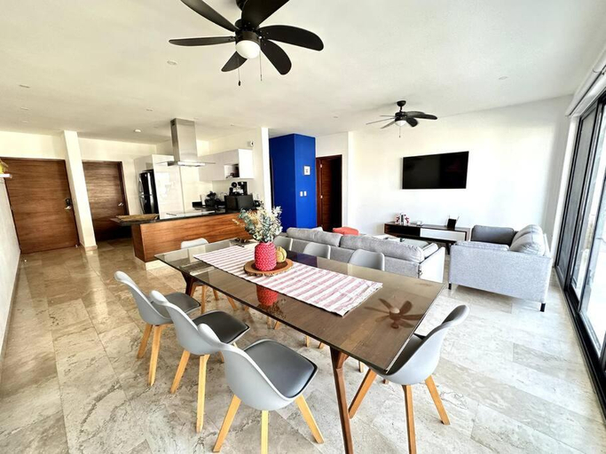 Dining Room, New Condo with Pool, Gym, A/C, WiFi, King Size bed, Benito Juárez