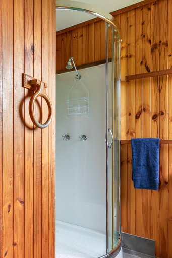 Bathroom 4, Hunter Hideaway Cottages, Cessnock