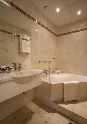 Bathroom 3, Hotel Pacific, West-Vlaanderen