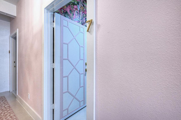 Others 4, Room 7 Oleander Hotel Walk to Cruise Terminal, Restaurants & The Strand, Galveston