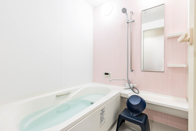 Bathroom 3, ONCE Shinimamiya, Osaka