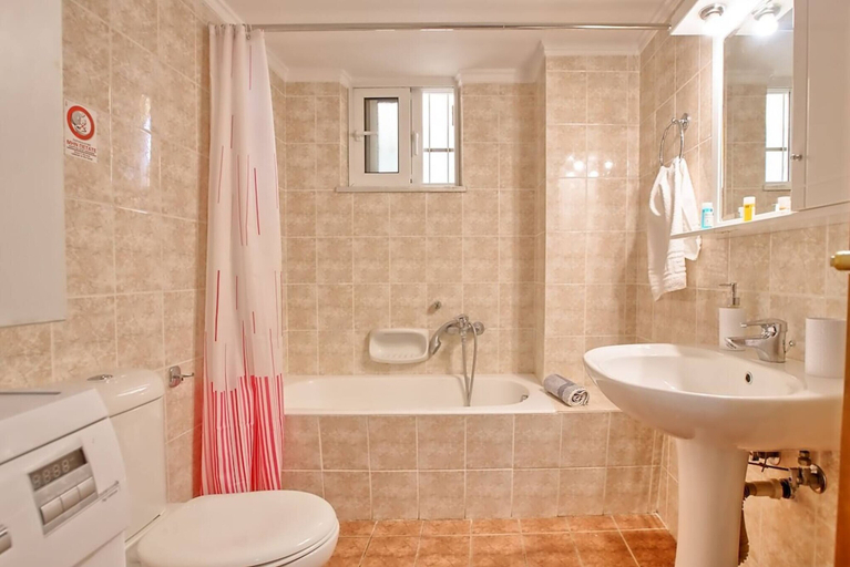 Bathroom, Gianna's House Next To Platanias, 250m From Beach, Crete