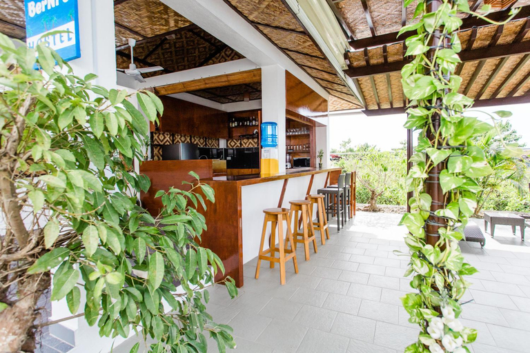 Others 3, Bernis Hostel, Moalboal
