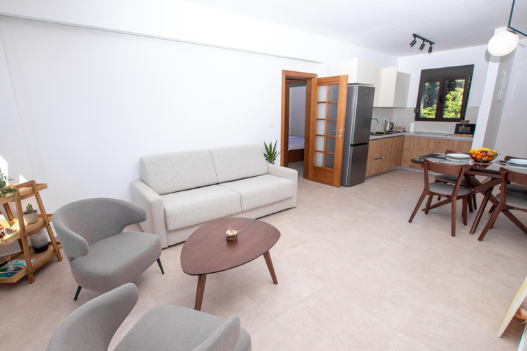 Kitchen 3, Zia Apartments