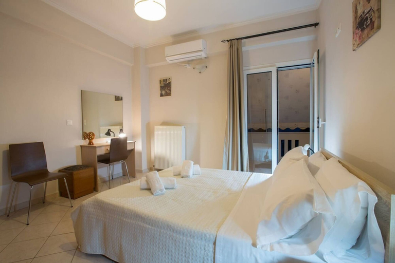 Bedroom 2, Gianna's House Next To Platanias, 250m From Beach, Crete