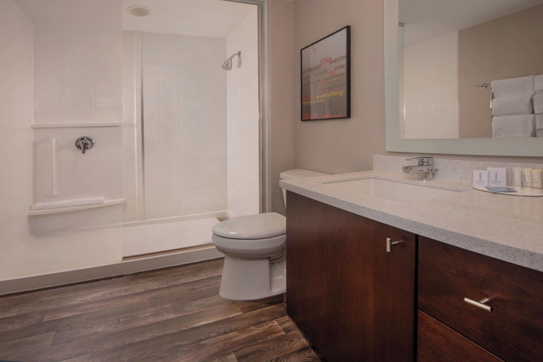 Bathroom 5, TownePlace Suites Altoona, Blair