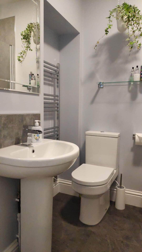 Bathroom 3, Chandlers Lodge B&B, Cornwall