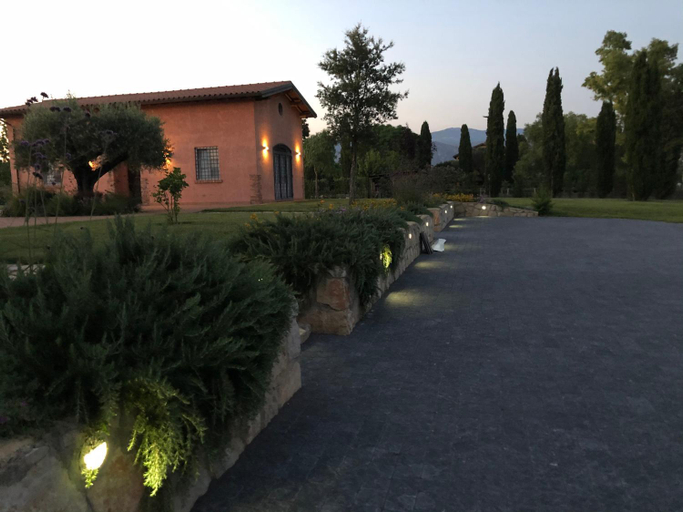 Others 5, Casale Appia, Latina