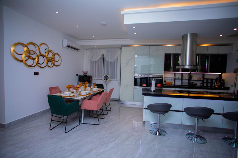 Food & Drinks 4, The Pearl Luxury Apartments, Kumasi
