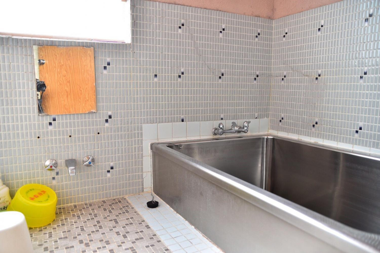 Bathroom 4, Guest House Shiroikiseki, Toyama