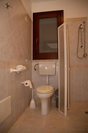 Bathroom 4, Camping Village La Pineta, Trapani