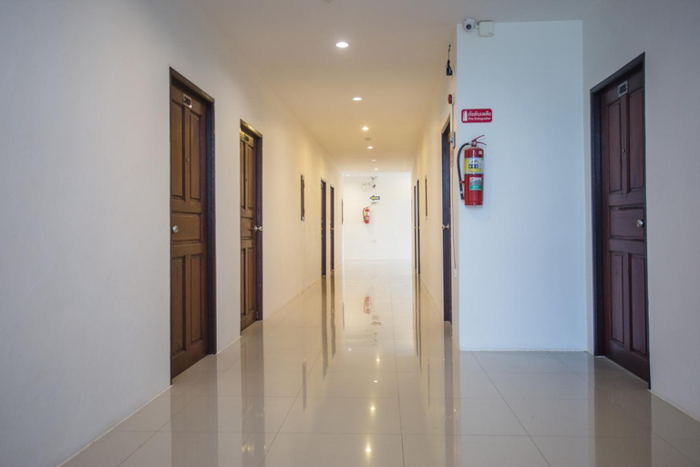 Others 4, The Glasshouse Place, Muang Trang