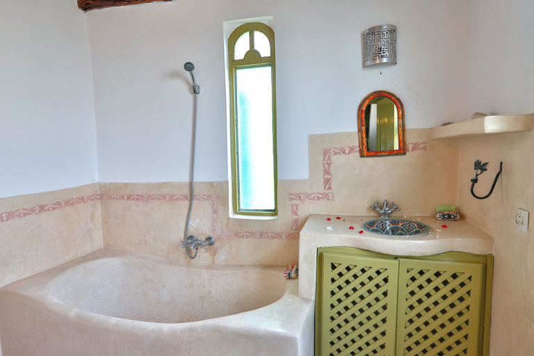 Bathroom 4, Ryad des Nomades, Essaouira