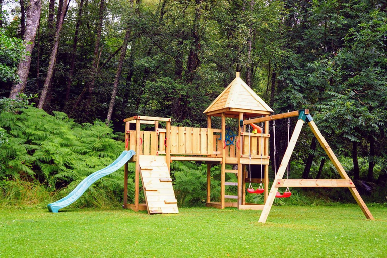 Others 5, Waterfall Lodge - private waterfall and sauna, Stirling