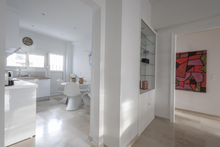 Room 4, Charming Seaside Apartment Elegant 2BR in Glyfada, Attica