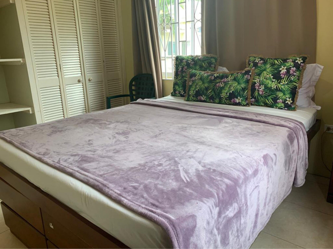 Bedroom 3, 2-bedroom Apt - Enjoy 7 miles of White Sand Beach! 2 Apts by RedAwning