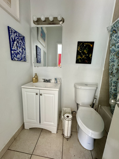 Bathroom, Artful Rooms Miami Buena Vista, Miami-Dade