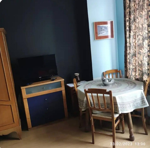 Others 2, "entire Cozy Three Bedroom Apartment in Bruxelles", Bruxelles