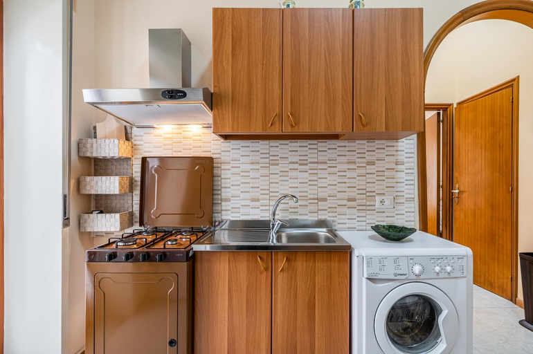 Others 5, GuestHost - Catania Central and Comfy Apartment, Catania