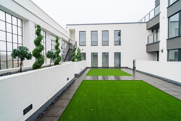 Others 4, Luxe Apartments, The Moorwell, Secure Parking, - 10mins Cardiff City Ctr, Vale of Glamorgan