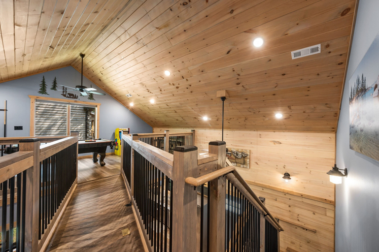 Others 4, Haven 2 Bedroom Cabin by RedAwning, Sevier