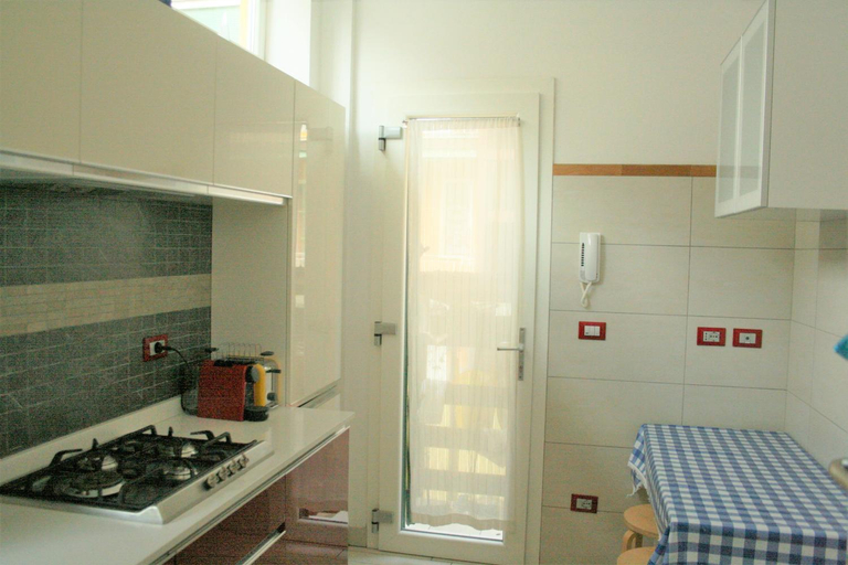 Others 5, BELLARIA 17 B&B, Bologna