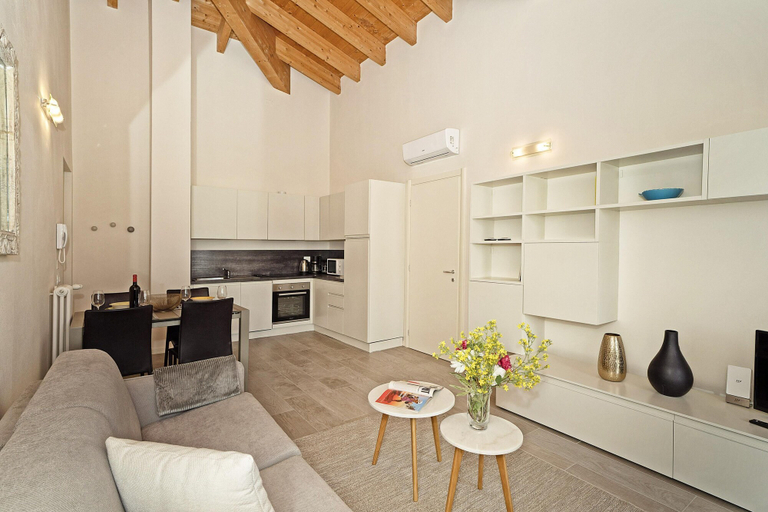 Others 5, Corte Fasanella 47 in Toscolano Maderno, Brescia