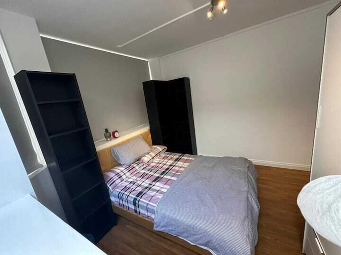 Bedroom 2, Charming Studio in Bond Street, London