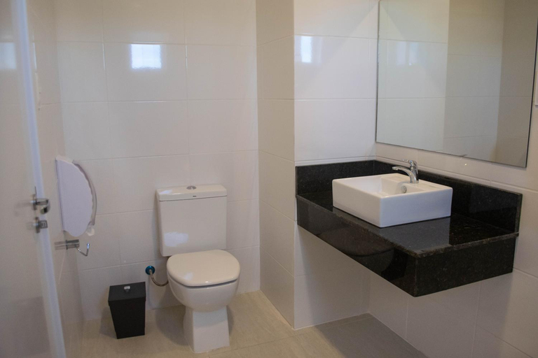 Bathroom 3, Hotel Marrocos, Pelotas