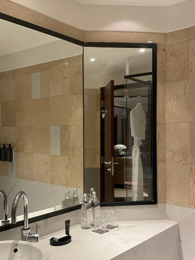 Bathroom 12