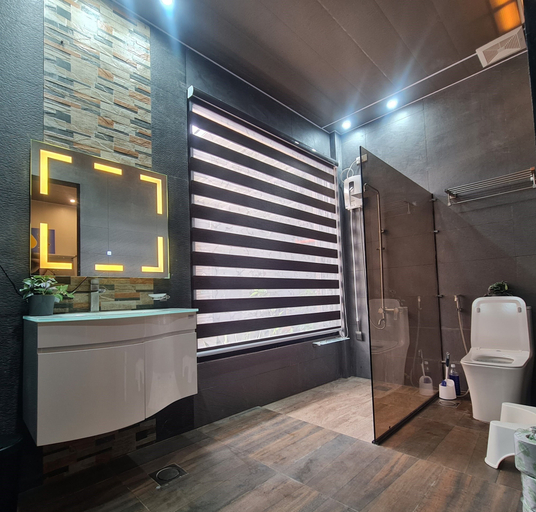 Bathroom 3, DE PORCH, Bolinao