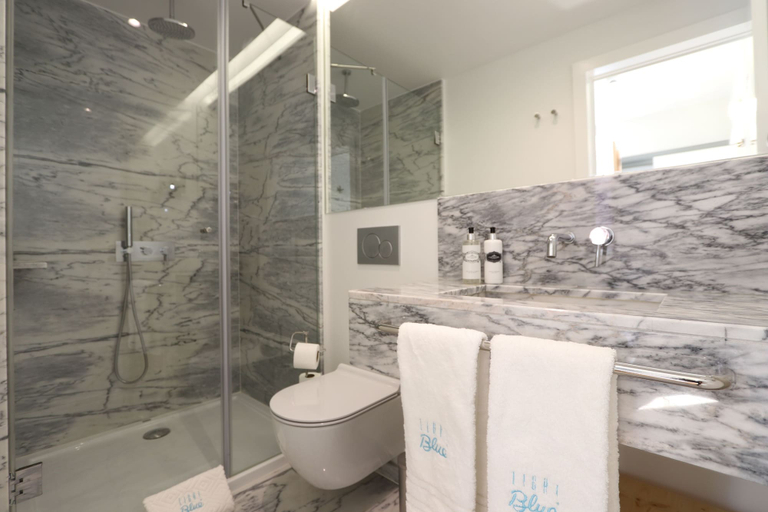 Bathroom 4, Light Blue Apartments - Downtown Lisbon, Lisbon