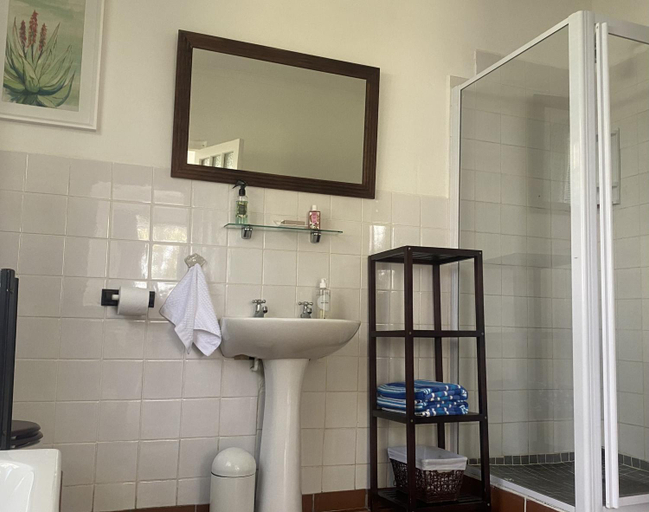 Bathroom, Kingston Farm, Cacadu