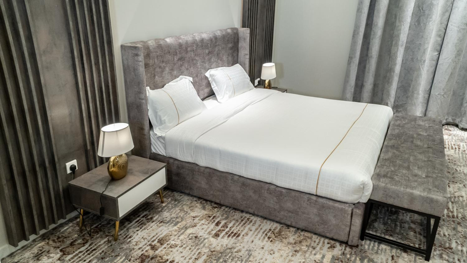 Bedroom 4, Hotel Radiance Grand