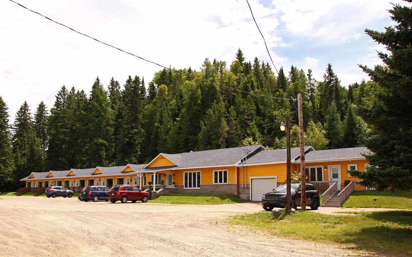 Others 4, Motel 149, Les Laurentides