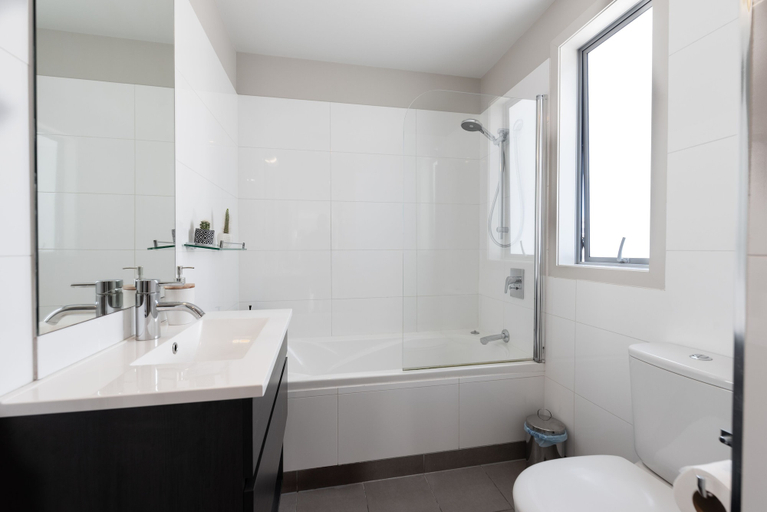 Bathroom 4, Paihia 2 Bedroom Apartment with Pool, Far North