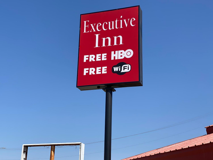 Others 4, Executive Inn, Lea